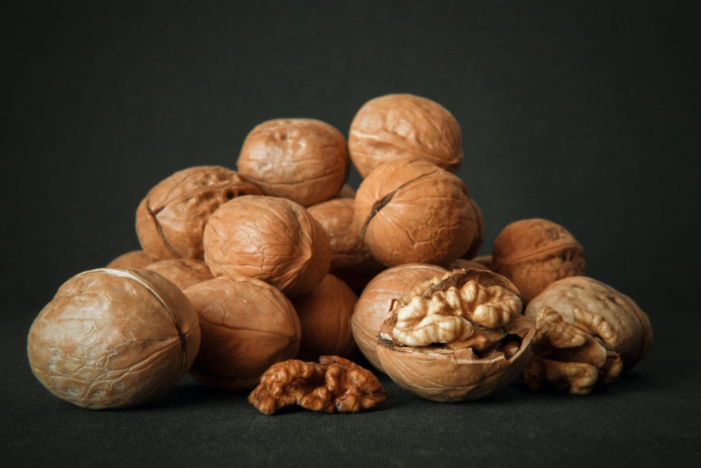  Walnuts for skin white