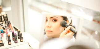 Cosmetic ingredients that cause acne