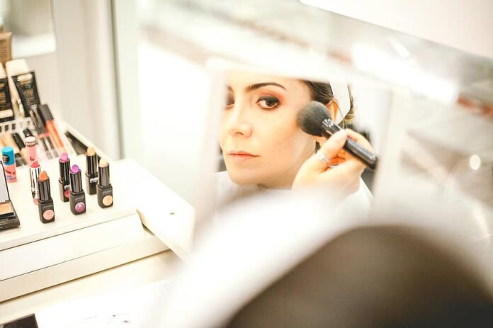 Cosmetic ingredients that cause acne
